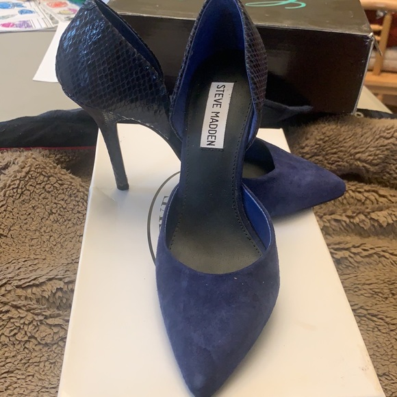 Women’s blue suede shoes !!! - Picture 2 of 5